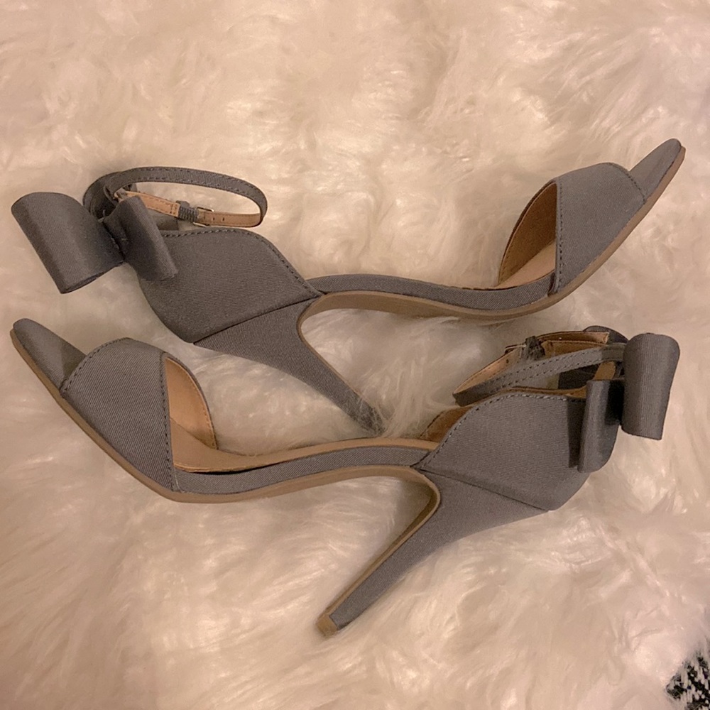 Dark Gray Lauren Conrad heels with Bow Detail